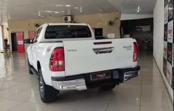 Toyota Hilux 2.8 Srv 4x4 CD 16v - Foto #6