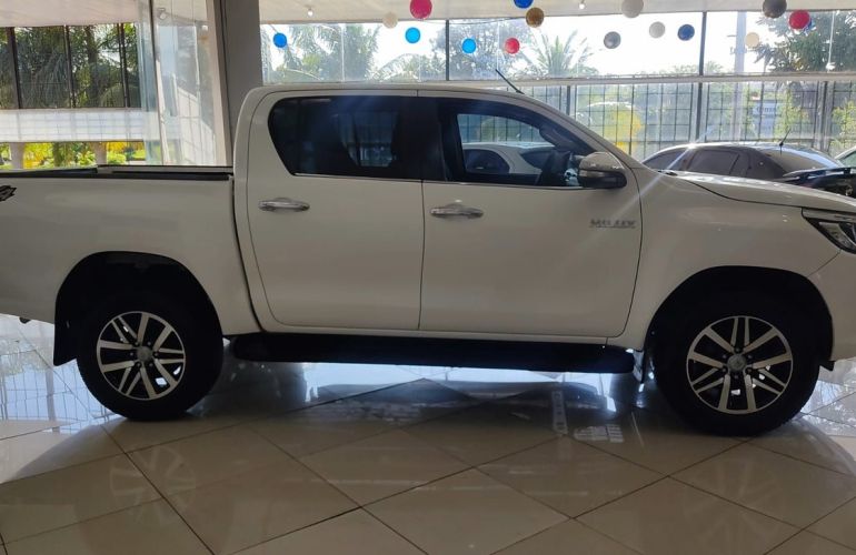 Toyota Hilux 2.8 Srv 4x4 CD 16v - Foto #7