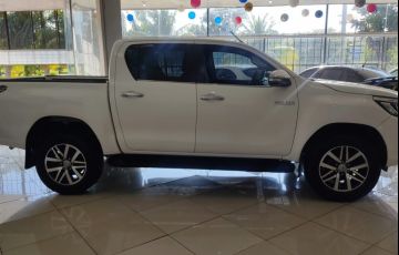 Toyota Hilux 2.8 Srv 4x4 CD 16v - Foto #7