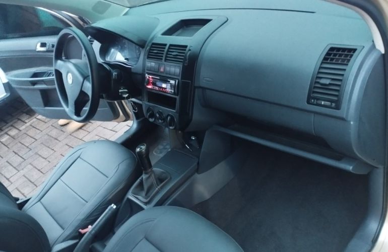 Volkswagen Polo 1.6 - Foto #6