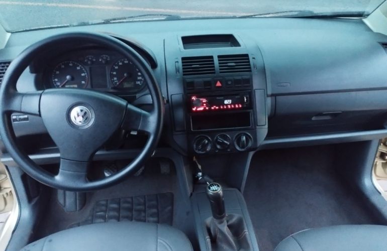 Volkswagen Polo 1.6 - Foto #8