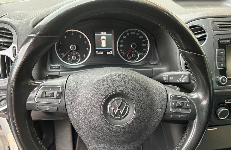 Volkswagen Tiguan 2.0 TSI 4WD - Foto #9