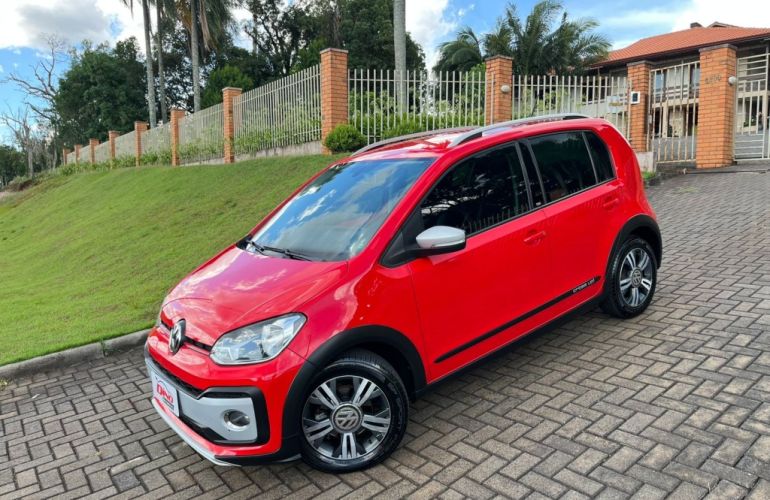 Volkswagen Up! 1.0 12v TSI E-Flex Cross Up! - Foto #3