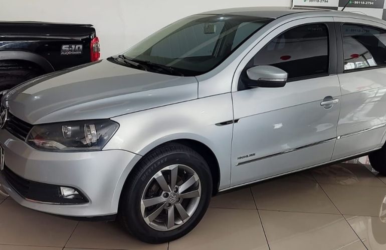 Volkswagen Voyage 1.6 Mi Highline 8v - Foto #1