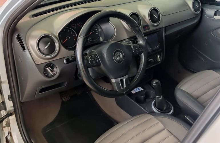 Volkswagen Voyage 1.6 Mi Highline 8v - Foto #7