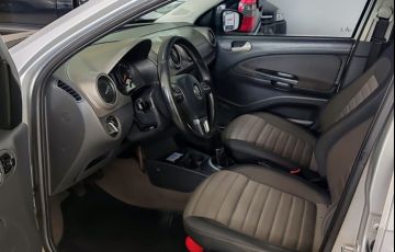 Volkswagen Voyage 1.6 Mi Highline 8v - Foto #8