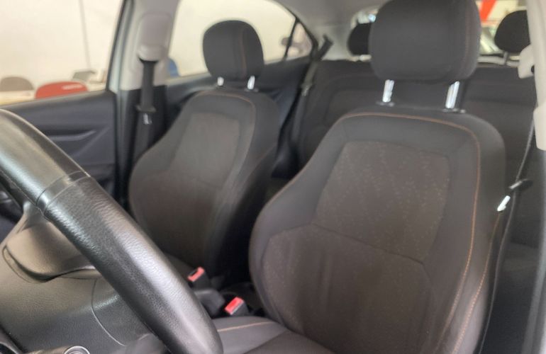Chevrolet Onix 1.0 MPFi LT 8v - Foto #5