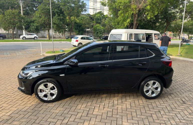 Chevrolet Onix 1.0 Turbo Premier - Foto #2
