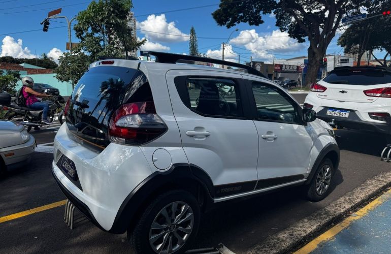 Fiat Mobi 1.0 Evo Trekking - Foto #5