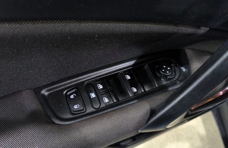 Fiat Toro 1.8 16V Evo Freedom - Foto #10