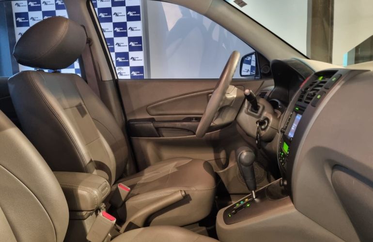 Hyundai Tucson 2.0 MPFi GLS 16V 143cv 2wd - Foto #9