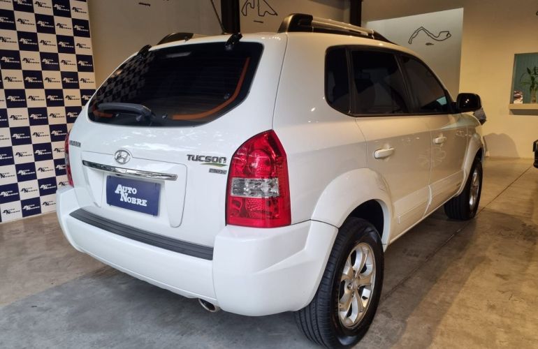 Hyundai Tucson 2.0 MPFi GLS 16V 143cv 2wd - Foto #10