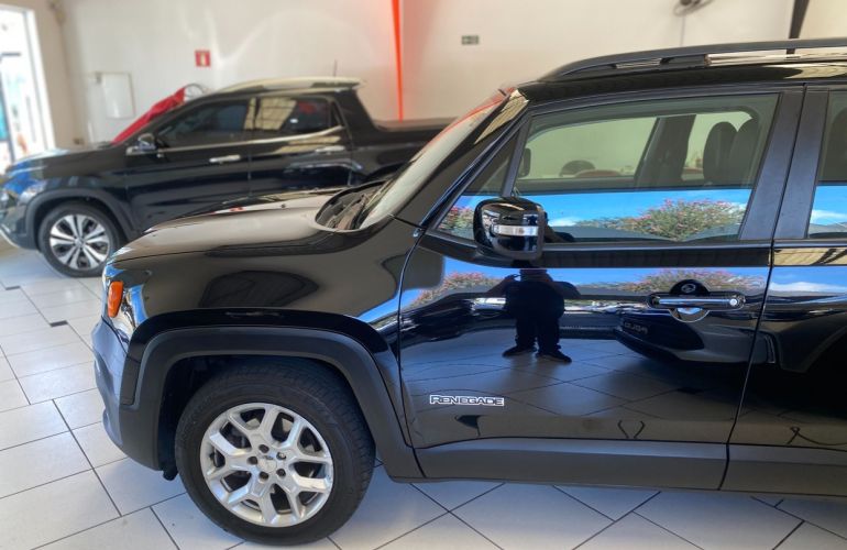 Jeep Renegade 1.8 16V Longitude - Foto #3