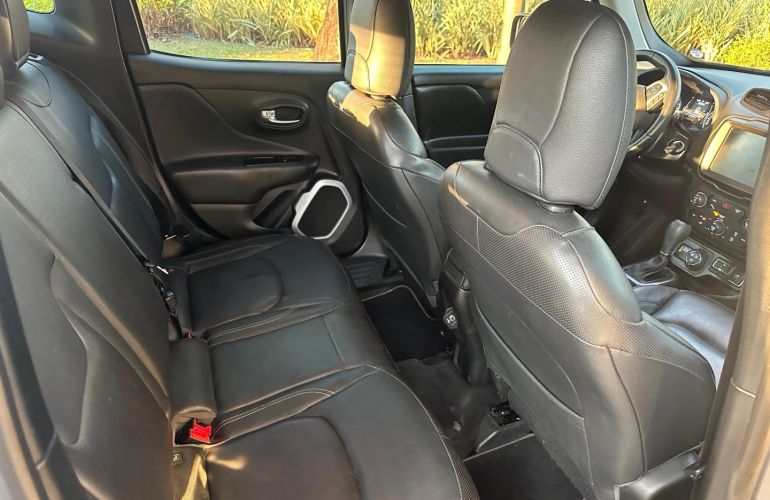 Jeep Renegade 2.0 16V Turbo Diesel Longitude 4p 4x4 Automático - Foto #8