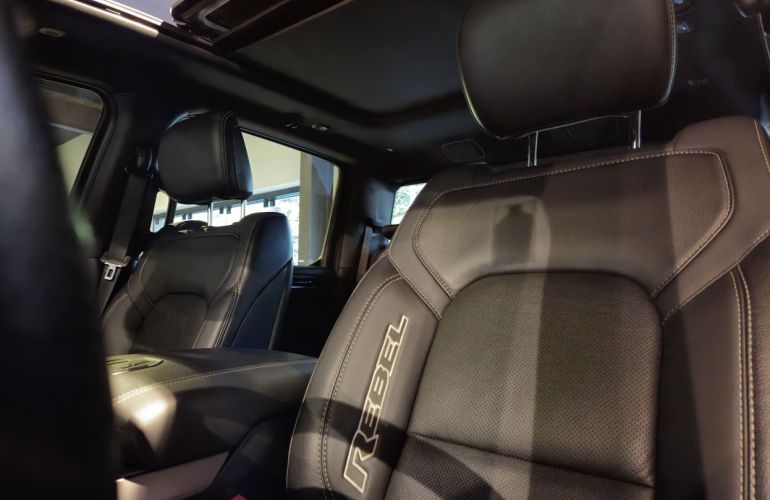 RAM 1500 5.7 V8 Rebel CD 4x4 - Foto #4