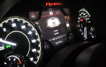 RAM 1500 5.7 V8 Rebel CD 4x4 - Foto #8