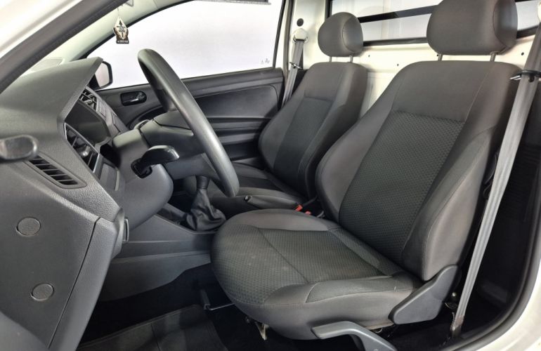 Volkswagen Saveiro 1.6 CS Robust - Foto #7