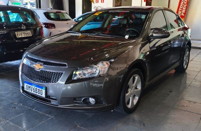 Chevrolet Cruze 1.8 LT 16V Sedan - Foto #4