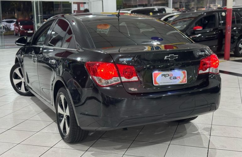 Chevrolet Cruze 1.8 LT 16V Sedan - Foto #4