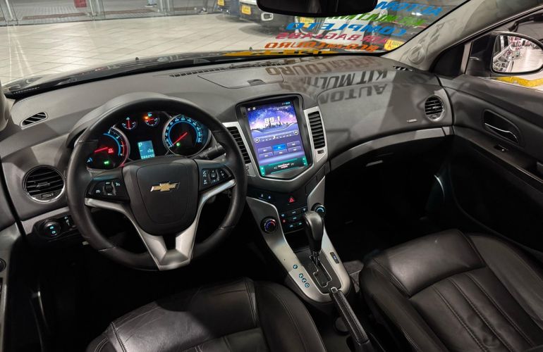 Chevrolet Cruze 1.8 LT 16V Sedan - Foto #9