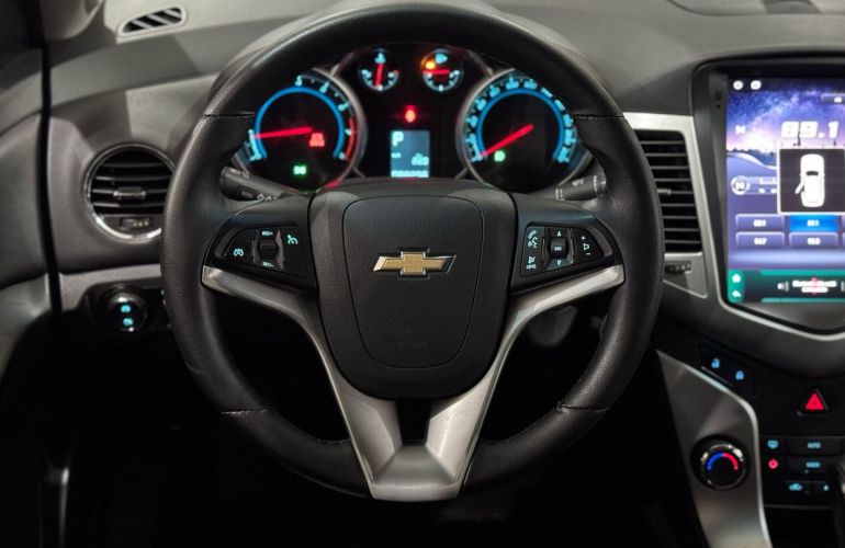 Chevrolet Cruze 1.8 LT 16V Sedan - Foto #10