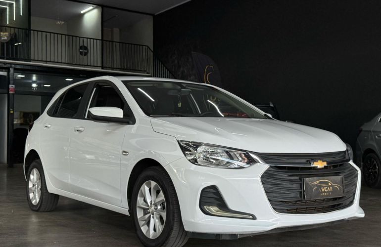 Chevrolet Onix 1.0 Turbo Flex Plus LT Manual - Foto #2