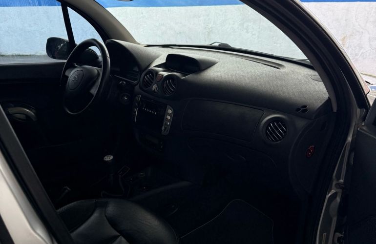 Citroën C3 Exclusive 1.4 8V (flex) - Foto #5
