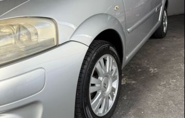 Citroën C3 Exclusive 1.4 8V (flex) - Foto #9