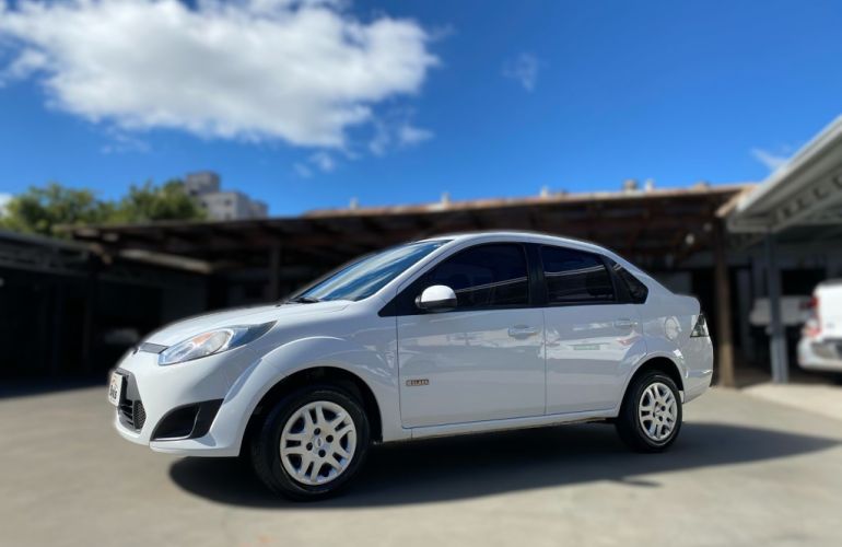 Ford Fiesta Sedan 1.6 (Flex) - Foto #1