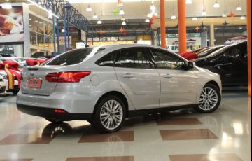Ford Focus 2.0 SE Sedan 16v - Foto #2