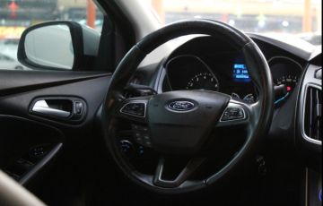 Ford Focus 2.0 SE Sedan 16v - Foto #10