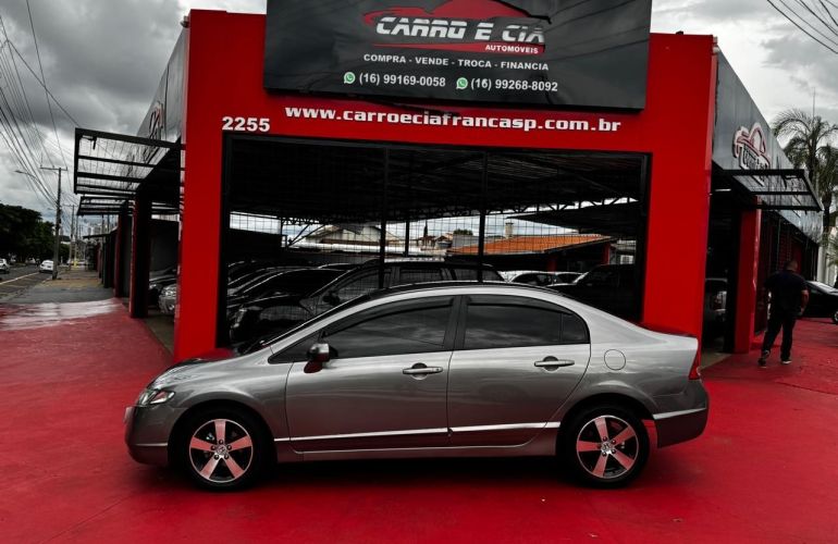 Honda Civic 1.8 LXS 16v - Foto #1