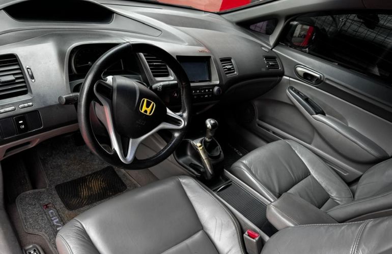 Honda Civic 1.8 LXS 16v - Foto #6