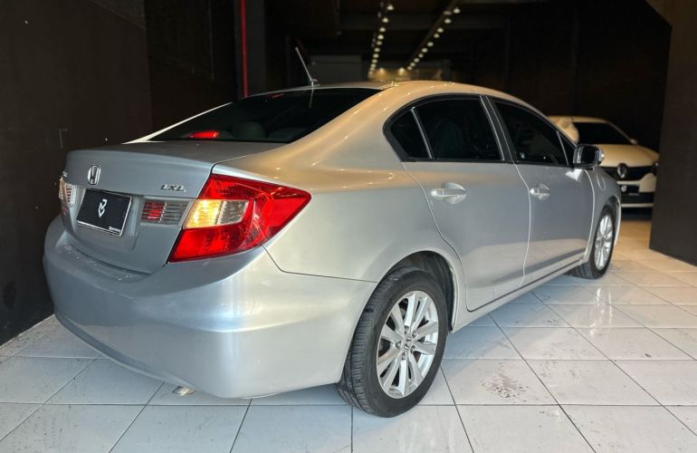Honda Civic 1.8 Lxl 16V Flex 4p Automático - Foto #4