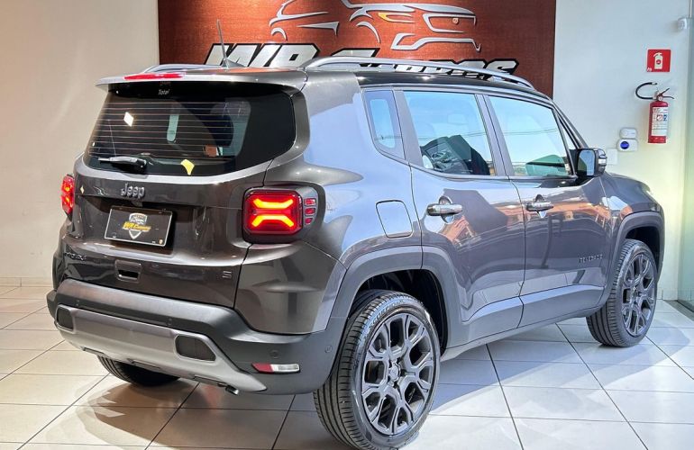 Jeep Renegade 1.3 T270 Turbo S 4x4 - Foto #4