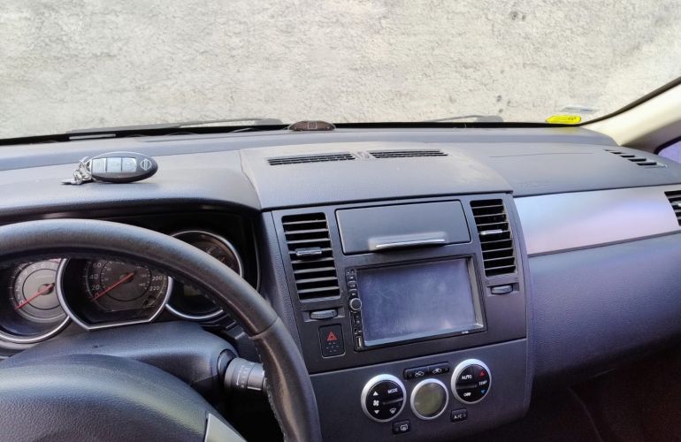 Nissan Tiida SL 1.8 (flex) (aut) - Foto #5
