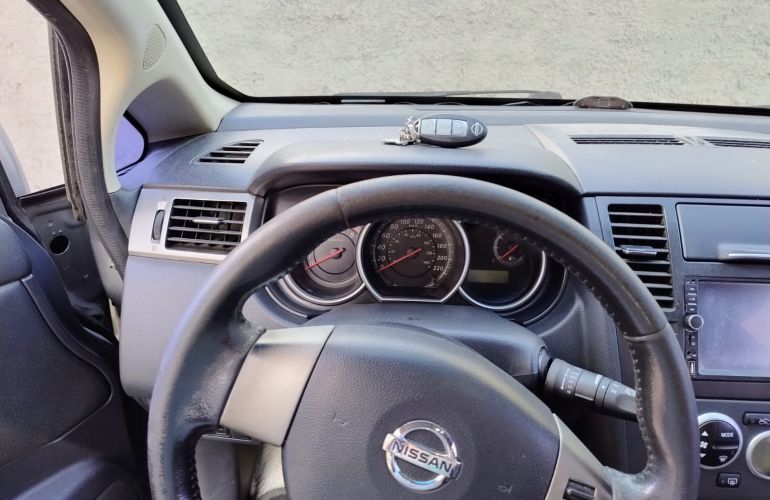 Nissan Tiida SL 1.8 (flex) (aut) - Foto #6