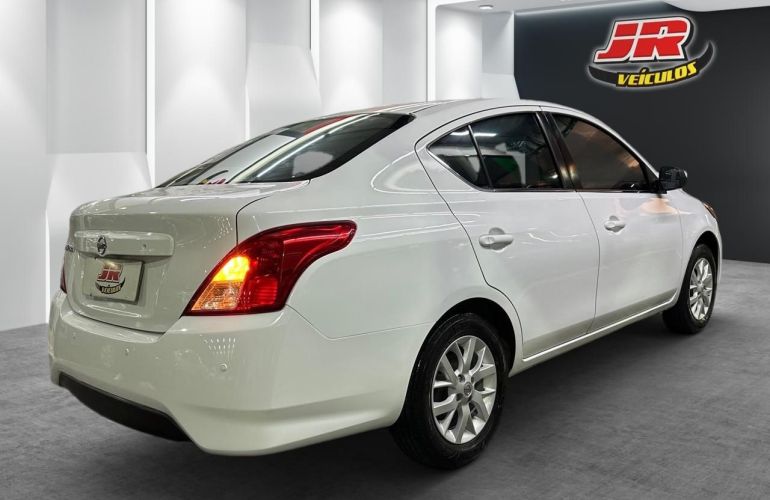 Nissan Versa 1.6 SV 16v - Foto #3