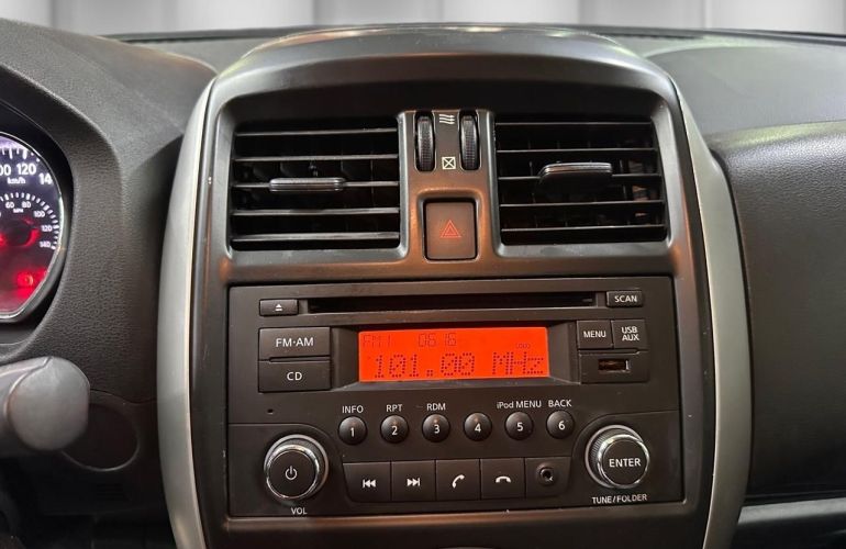 Nissan Versa 1.6 SV 16v - Foto #9