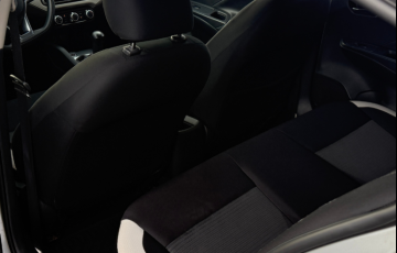 Nissan Versa 1.6 Sense - Foto #6
