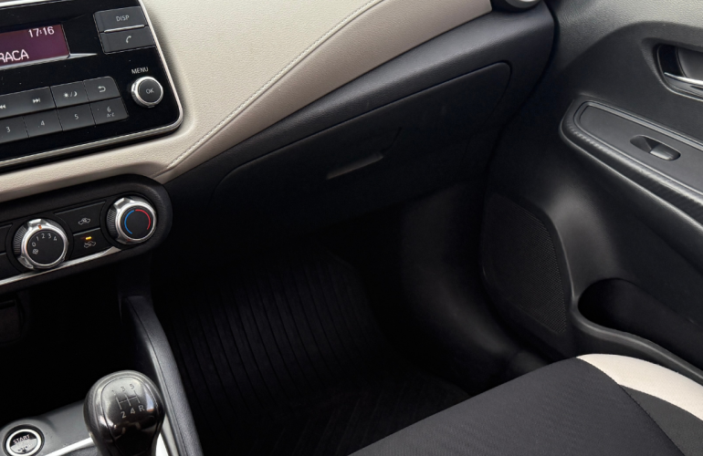 Nissan Versa 1.6 Sense - Foto #8