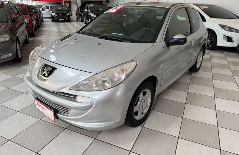 Peugeot 207 Hatch XR 1.4 8V (flex) 2p - Foto #4