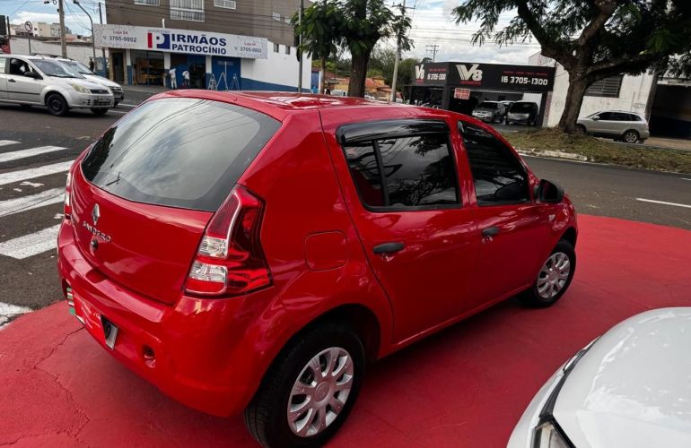 Renault Sandero 1.0 Expression 16v - Foto #10
