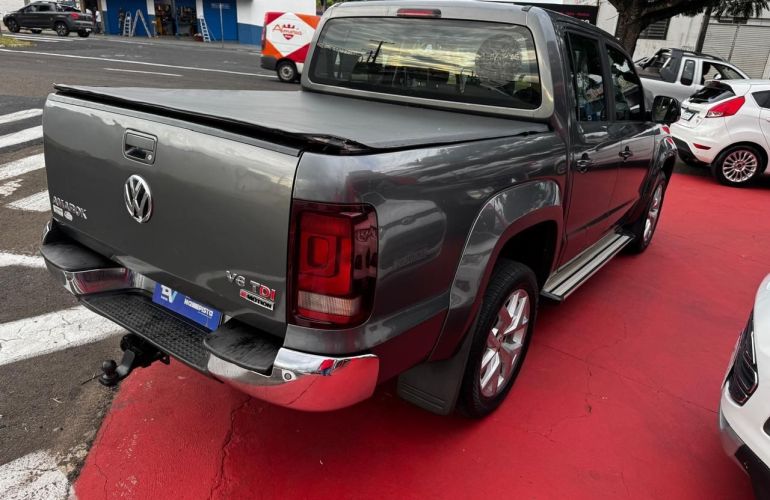 Volkswagen Amarok 3.0 V6 TDi Highline Extreme CD 4motion - Foto #6