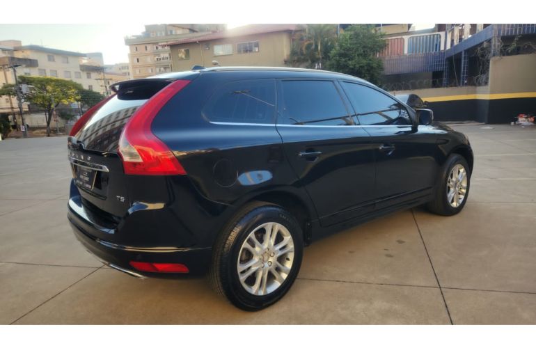 Volvo Xc60 2.0 T5 Momentum Gasolina 4p Automático - Foto #4