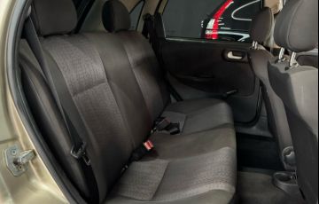 Chevrolet Corsa Hatch Joy - Foto #8