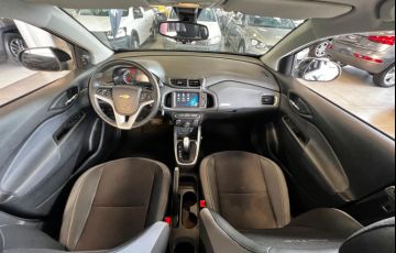 Chevrolet Onix 1.4 MPFi Activ 8v - Foto #6