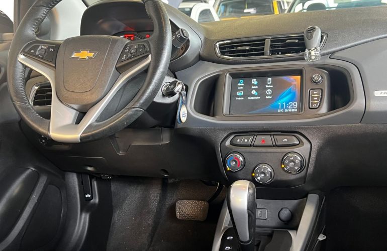 Chevrolet Onix 1.4 MPFi Activ 8v - Foto #7