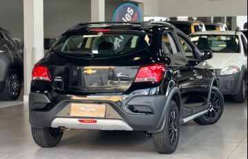 Chevrolet Onix 1.4 MPFi Activ 8v - Foto #9