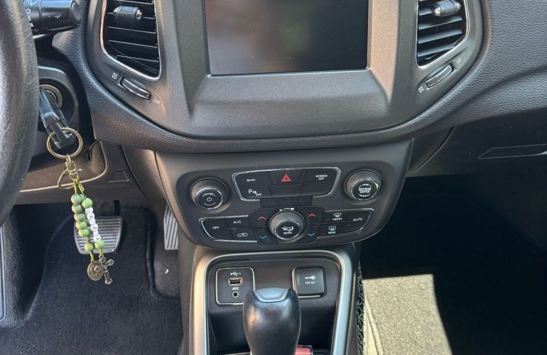 Jeep Compass 2.0 Sport - Foto #5